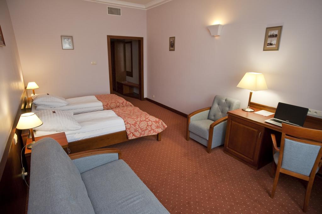 Eurohotel Swarzędz Esterno foto
