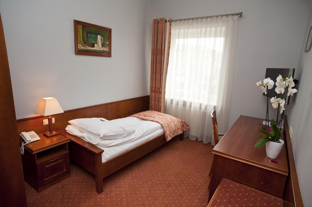 Eurohotel Swarzędz Esterno foto